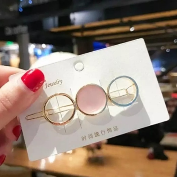 💎✨ Pink Circles Hair Clip - Picture 3 of 3